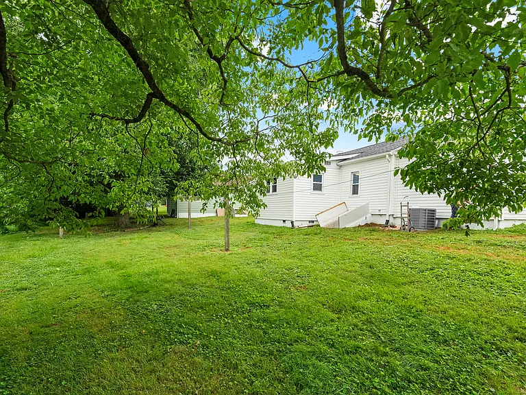 286 Ellicott Rd — Photo 14