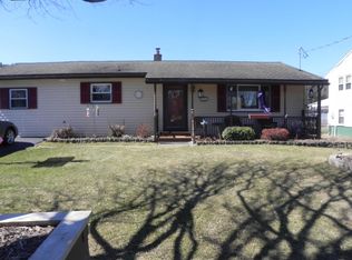 418 Hillview Dr, Elmira, NY 14904