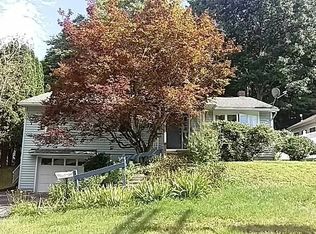 729 Mirador Rd, Vestal, NY 13850