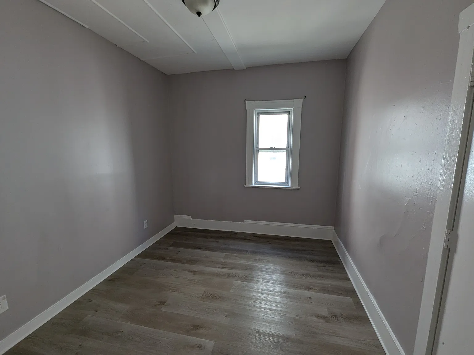 94 Brook St — Photo 3