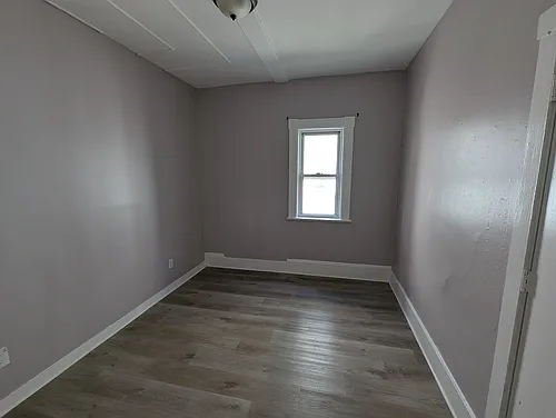 94 Brook St Photo 1
