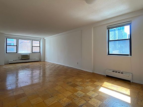 5th image of 435 W 57th St APT 16D