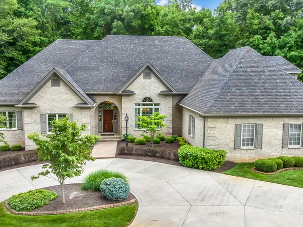 924 Woodcrest Way, Anderson, IN 46012