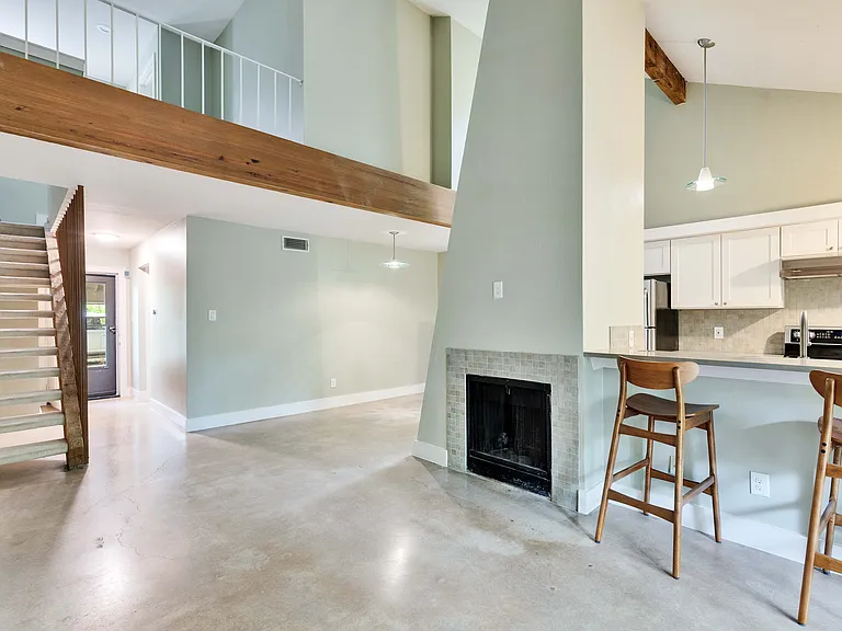 1603 Summer Creek Ct #A — Photo 10
