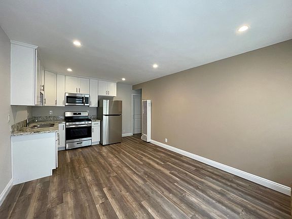 2nd image of 2012 S Holt Ave #2014-1/2