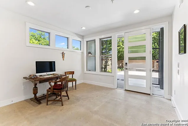 2 bed, 3.5 bath, 1914 sqft, $3,500 — Photo 4