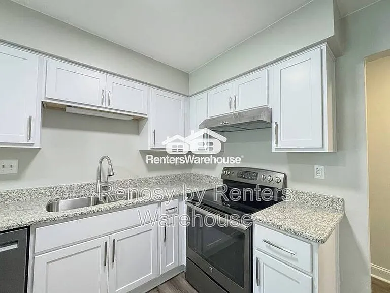 2549 Hunters Run Trl — Photo 12