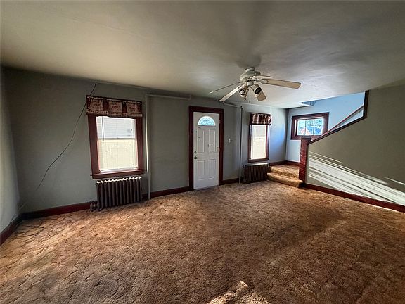 4th image of 111 Moore Ave