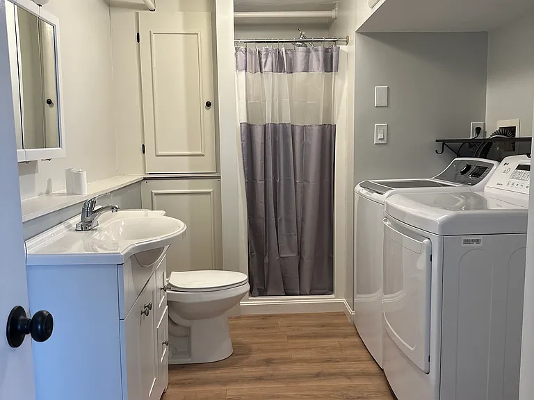 596 Beaver St — Photo 17