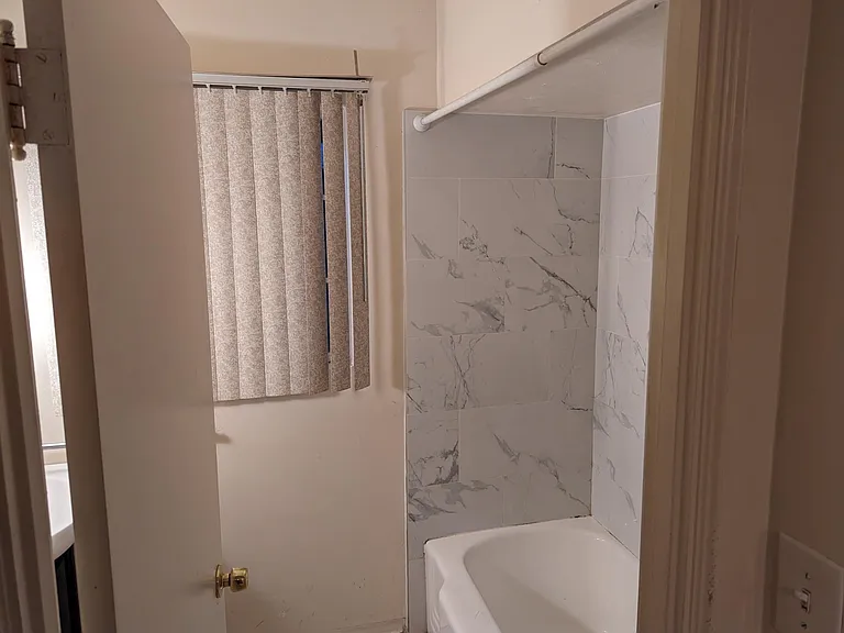 1309 W Osborn Rd — Photo 5