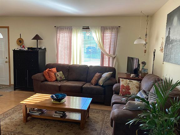 3rd image of 3222 N O'Brien Pl
