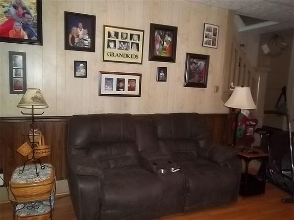 5th image of 1123 Forest Ave