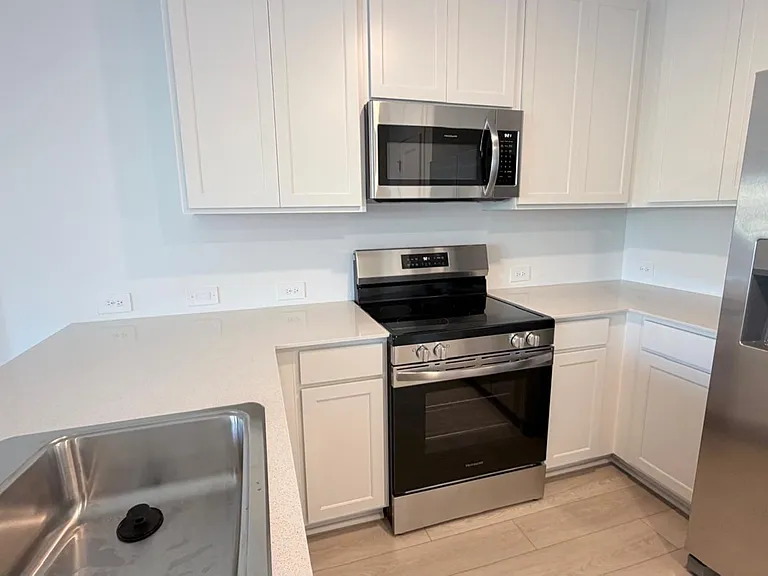 880 Lynx St — Photo 18