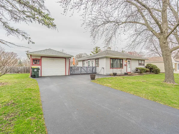 3602 Campbell St, Rolling Meadows, IL 60008