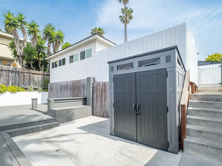 Storage shed