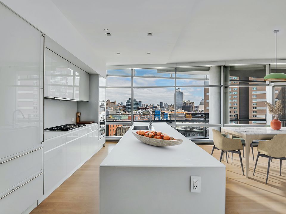 1st image of 1 York St APT 10B