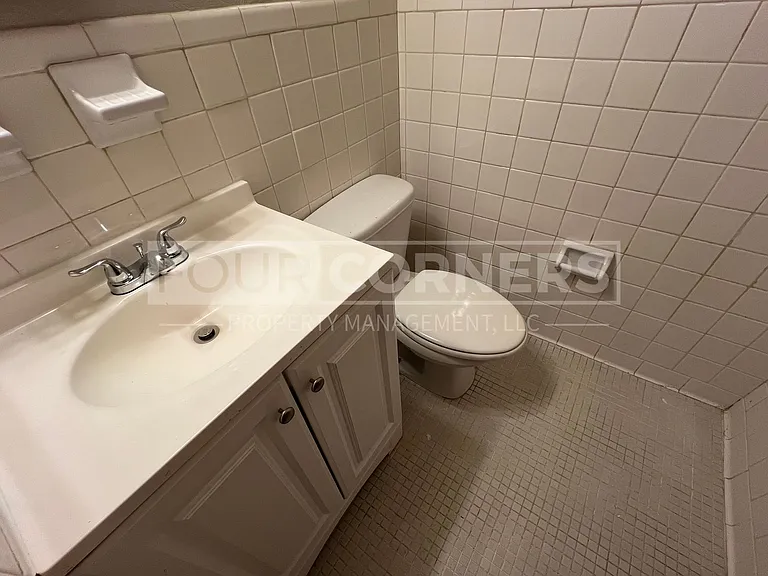 Banner Avenue Apartments — Photo 8