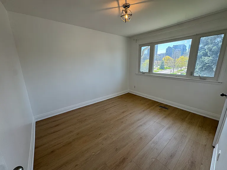 26 Holcolm Rd — Photo 8