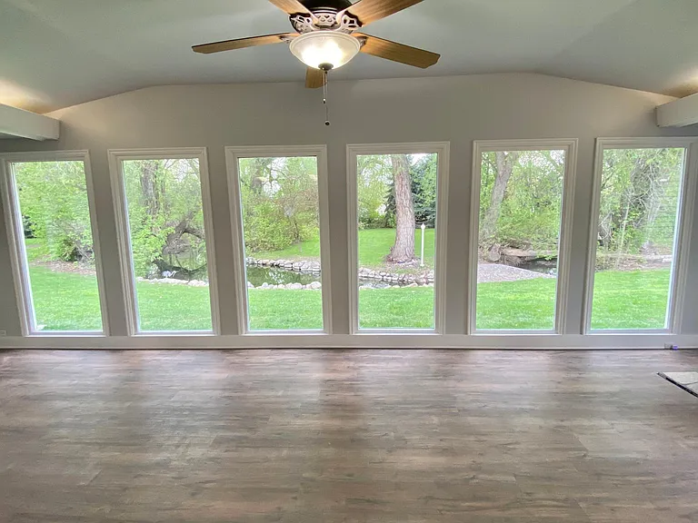 690 S Park Ave — Photo 13