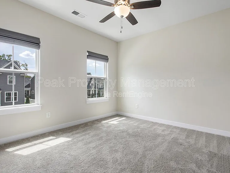 1633 Bilder Ct — Photo 20