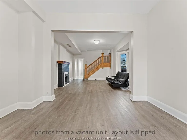 223 Gladstone Ave — Photo 4