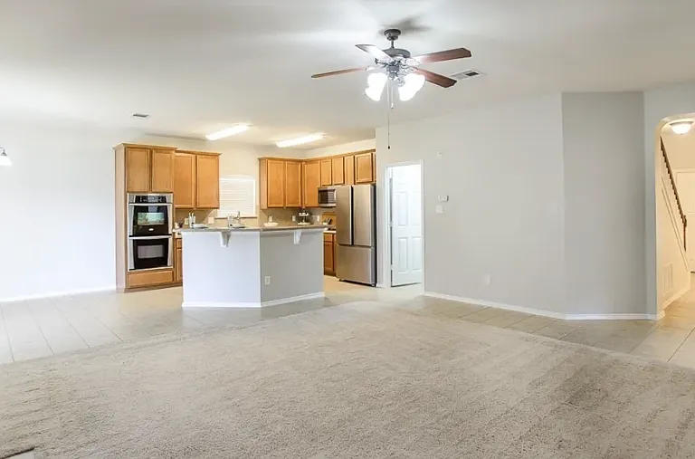 6201 Charlotte Ln — Photo 5
