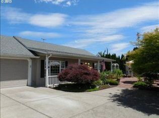 545 S 41st Pl, Springfield, OR 97478