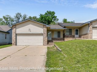 520 W Songbird St, Derby, KS 67037