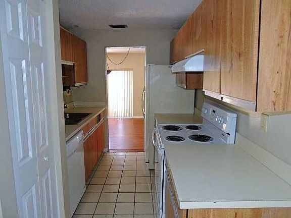 4th image of 8249 NW 8th Pl