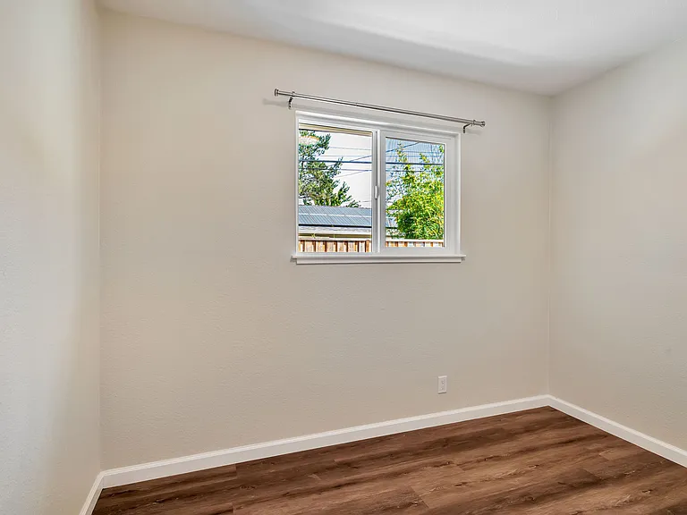 1581 Willowdale Dr — Photo 19