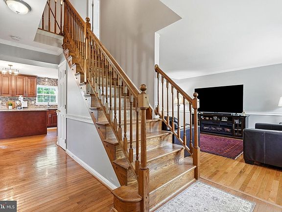 4th image of 5703 Pompano Ct