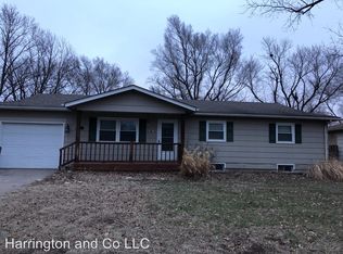 718 Pine St, Halstead, KS 67056