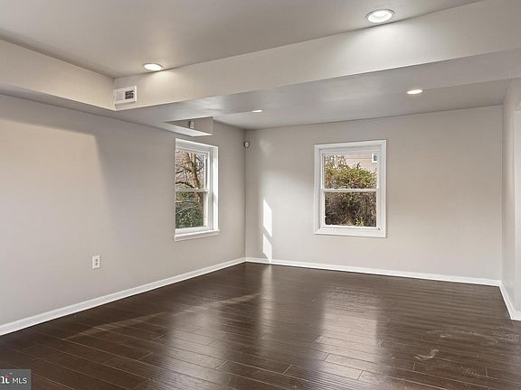3rd image of 15 Marblestone Ln