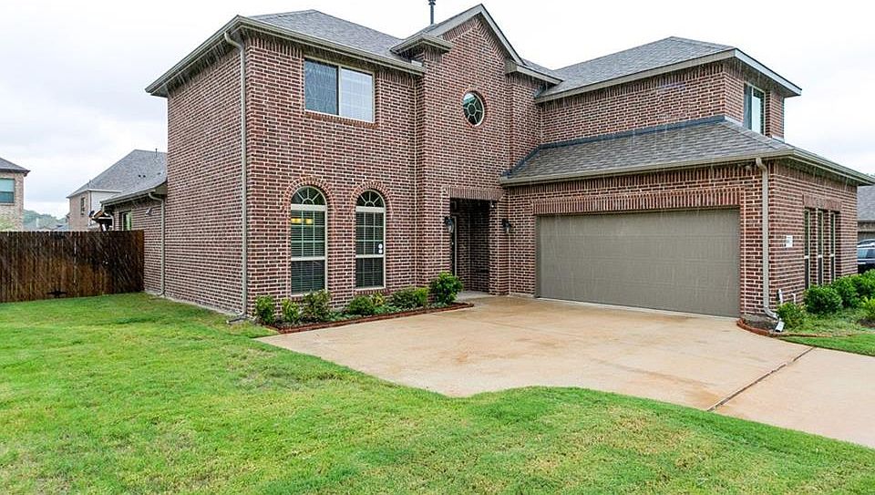 1st image of 204 Kenwood Dr