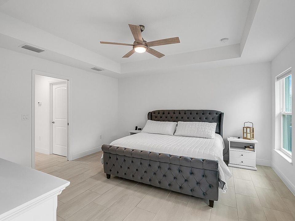 1st image of 8156 103rd Avenue