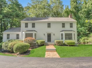 32 Hoyt Rd, Pound Ridge, NY 10576