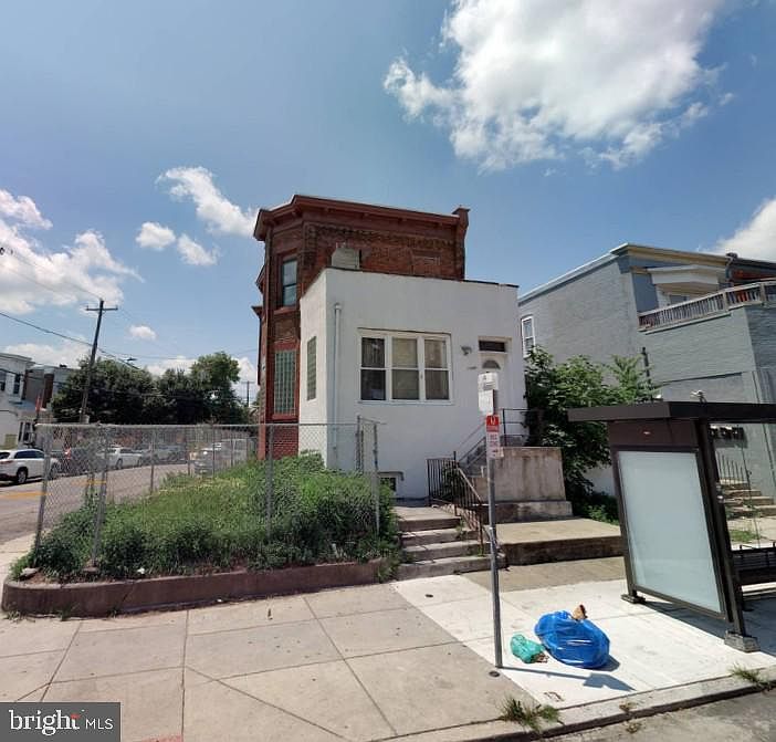 1st image of 200 N 52nd St