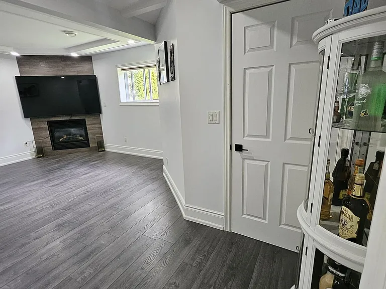413 Keil Trl N — Photo 21