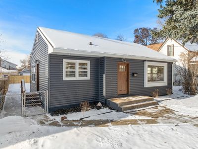 907 2nd St NE, Minot, ND, 58703