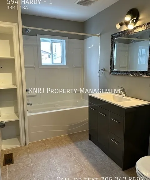594 Hardy St #1 — Photo 14