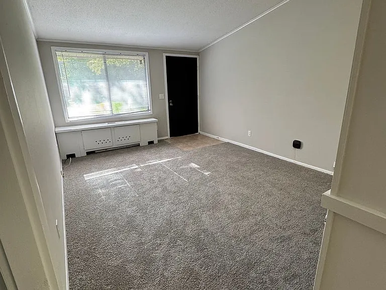 Poplar Ridge Apartments — Photo 27