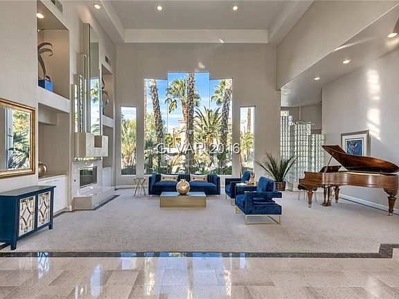 5th image of 2201 S Tioga Way