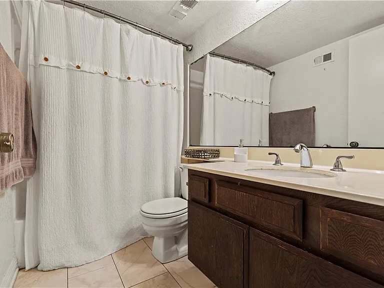 22700 Lakeway Dr #331 — Photo 10