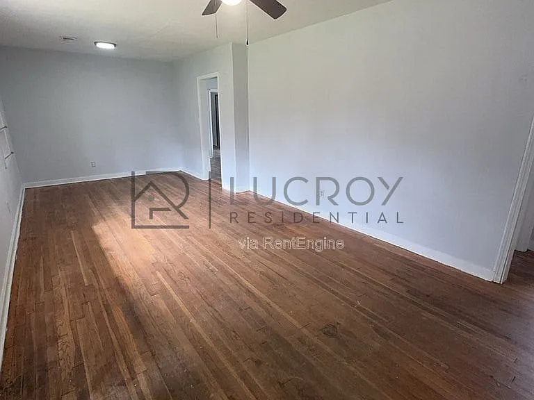320 Lawrence Rd — Photo 16