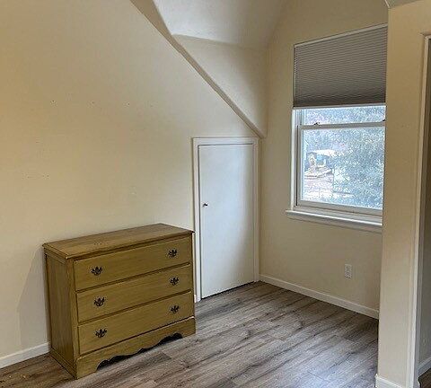 2nd image of 611 Cowen Dr Room 1