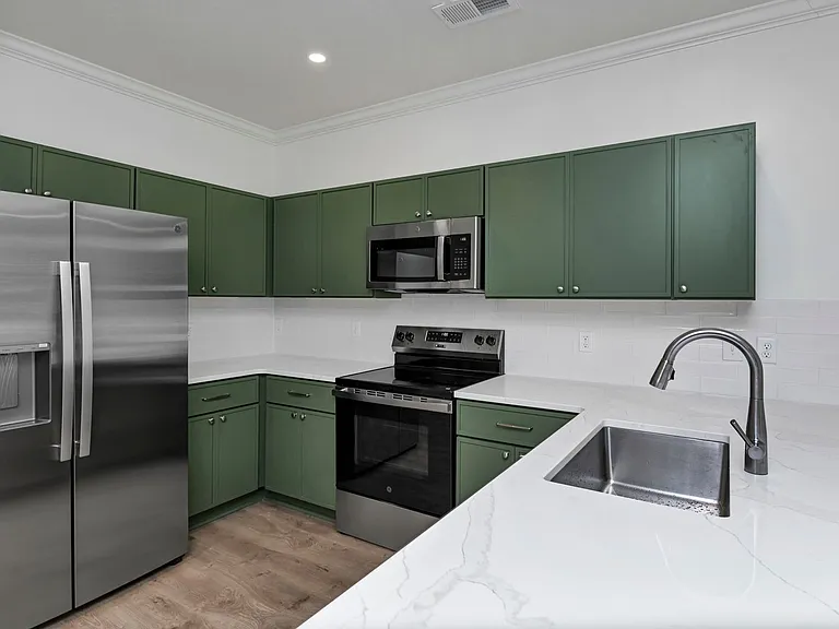 609 S Edisto Ave #I — Photo 5