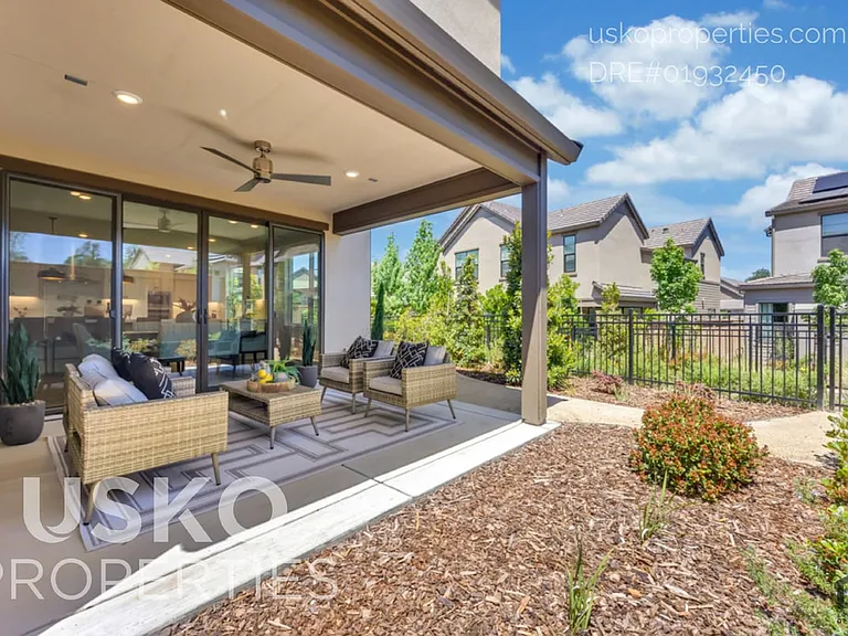 7095 Soleil Way — Photo 47
