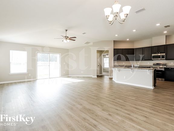 5th image of 319 Hepburn Rd