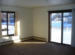 1616 E Longview Dr APT 4, Appleton, WI 54911