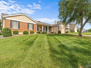 358 Carriage Trail Ct, O'Fallon, MO 63368